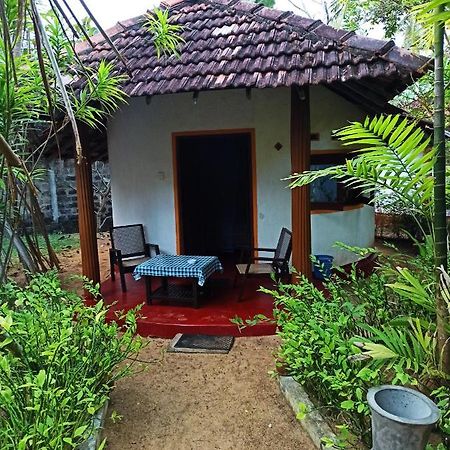 Ravana - Beach Cabanas Hikkaduwa Bagian luar foto