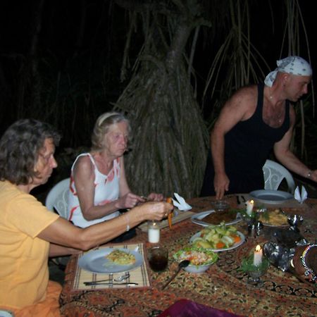 Ravana - Beach Cabanas Hikkaduwa Bagian luar foto