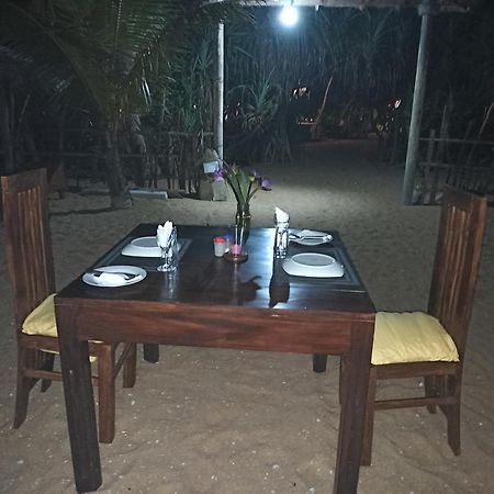 Ravana - Beach Cabanas Hikkaduwa Bagian luar foto
