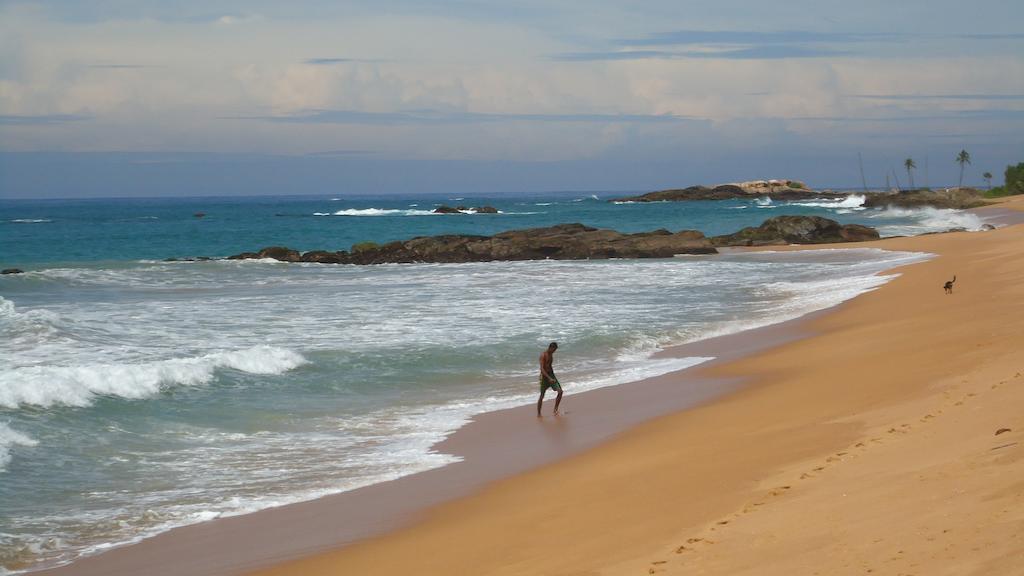 Ravana - Beach Cabanas Hikkaduwa Bagian luar foto