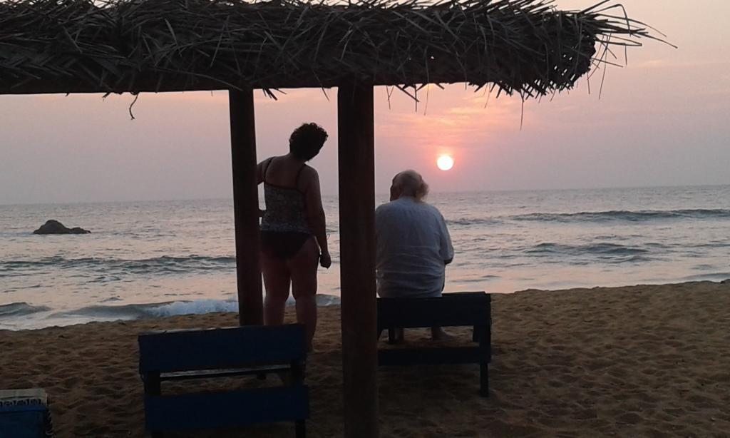 Ravana - Beach Cabanas Hikkaduwa Bagian luar foto
